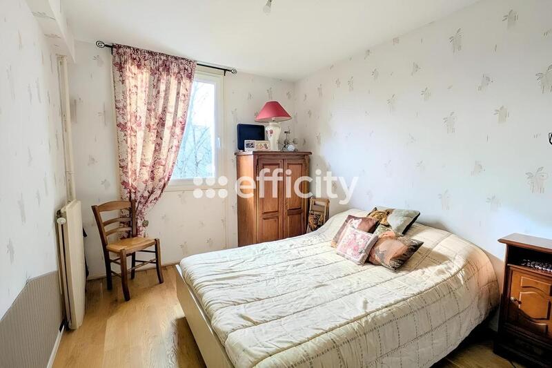 Appartement - 100 m² - 5 pièces