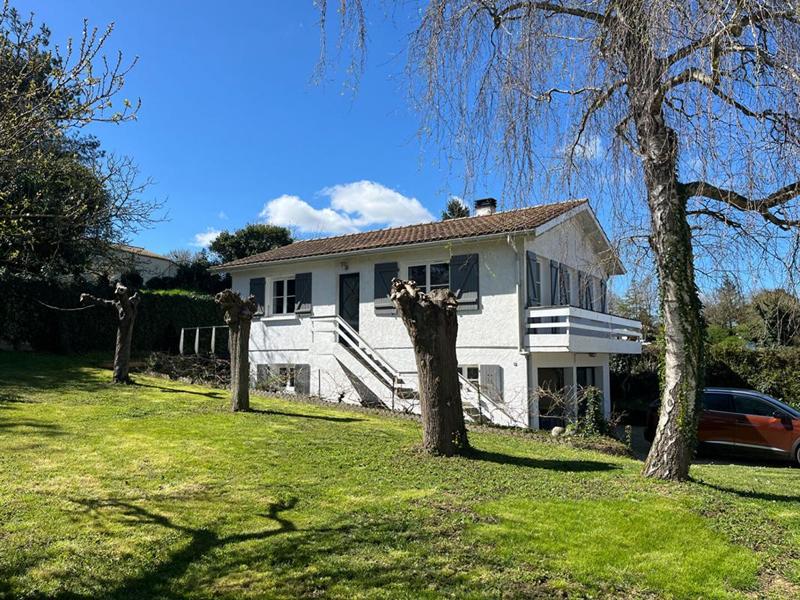 Maison - 57 m² - 6 pièces