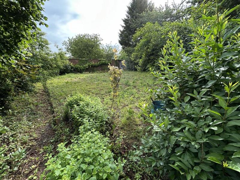 Terrain constructible - 1 216 m²