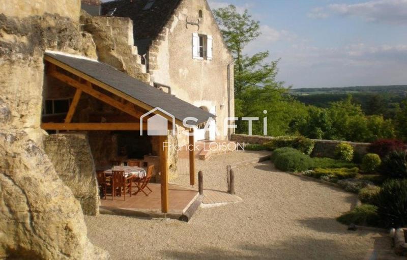 Maison - 220 m² - 11 pièces