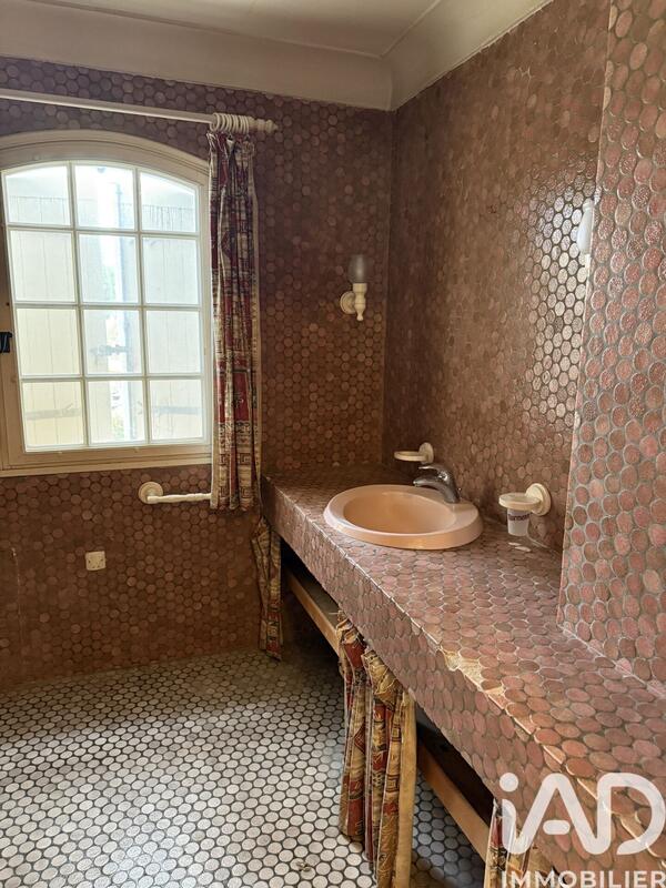 Maison - 176 m² - 8 pièces