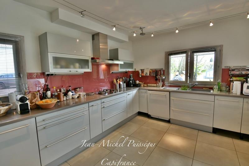 Maison bourgeoise - 220 m² - 10 pièces