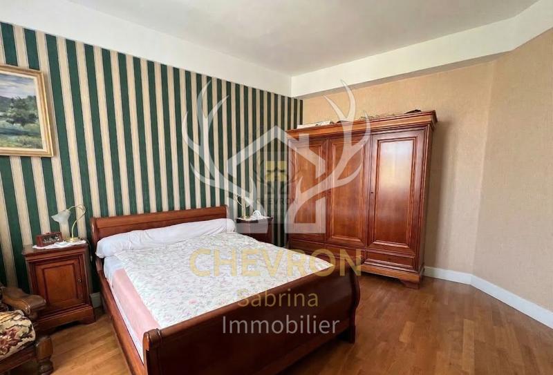 Maison - 147 m² - 7 pièces