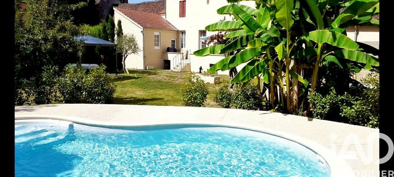 Maison de village - 240 m² - 14 pièces