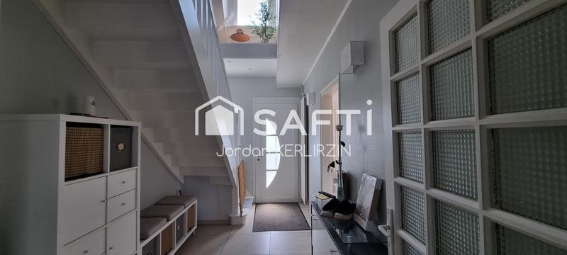 Maison - 139 m² - 8 pièces