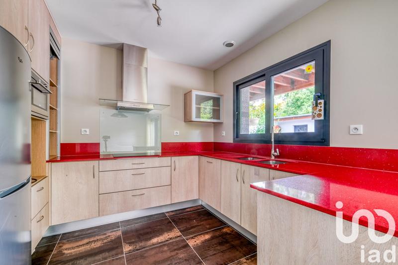 Maison - 200 m² - 7 pièces