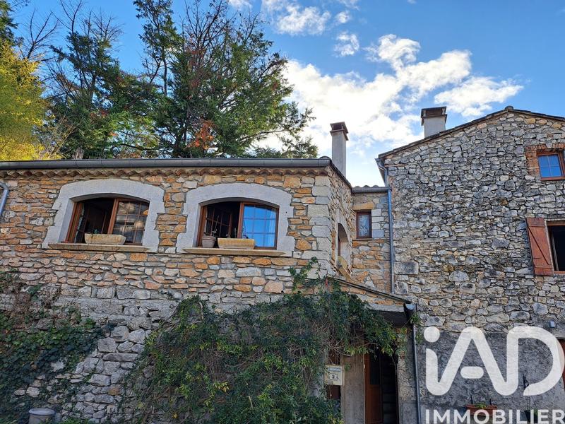 Maison de village - 102 m² - 6 pièces