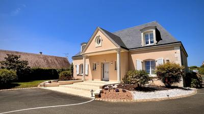 Maison - 230 m² - 6 pièces