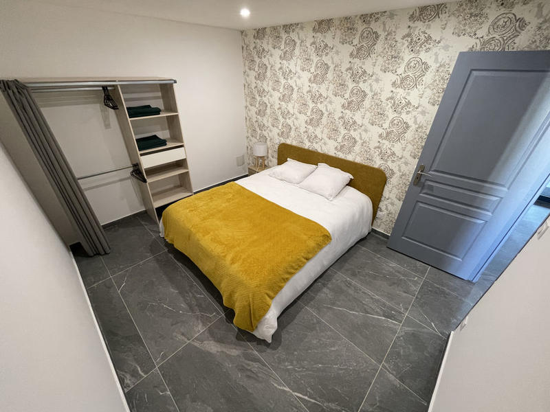 Propriété - 350 m² - 8 pièces