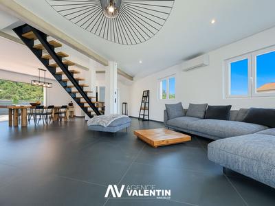 Maison - 148 m² - 5 pièces