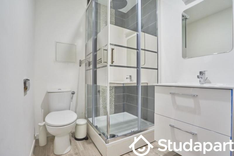 Chambre - 13 m² - 1 pièce