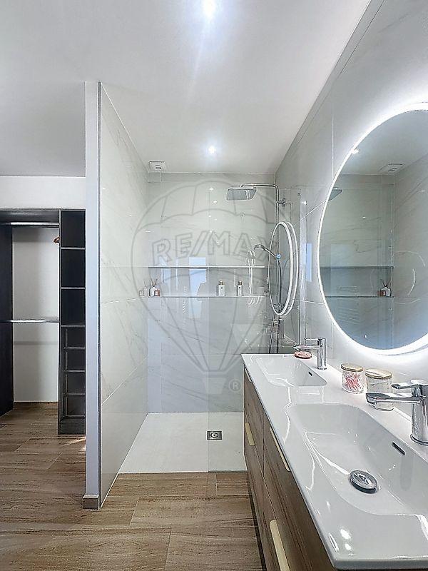 Villa - 181 m² - 7 pièces