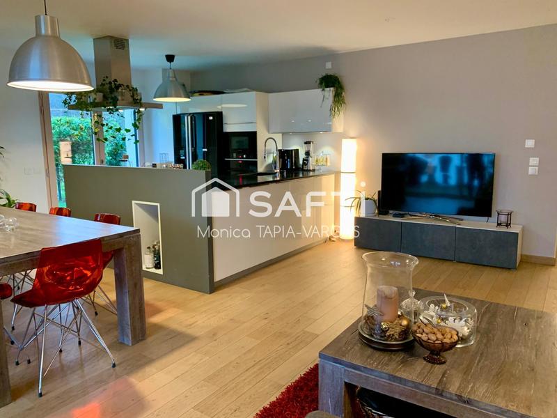 Appartement - 102 m² - 4 pièces