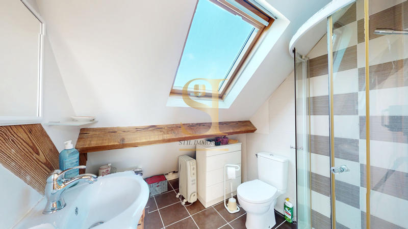 Maison - 168 m² - 7 pièces