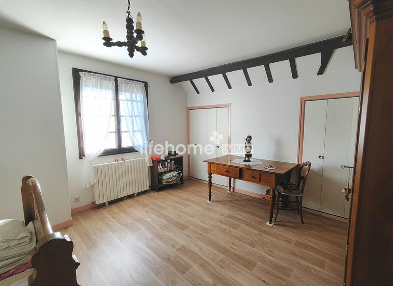 Maison - 253 m² - 8 pièces