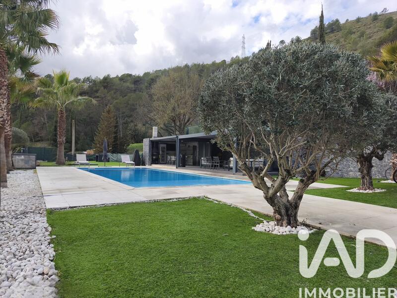 Maison de maîtres - 200 m² - 6 pièces