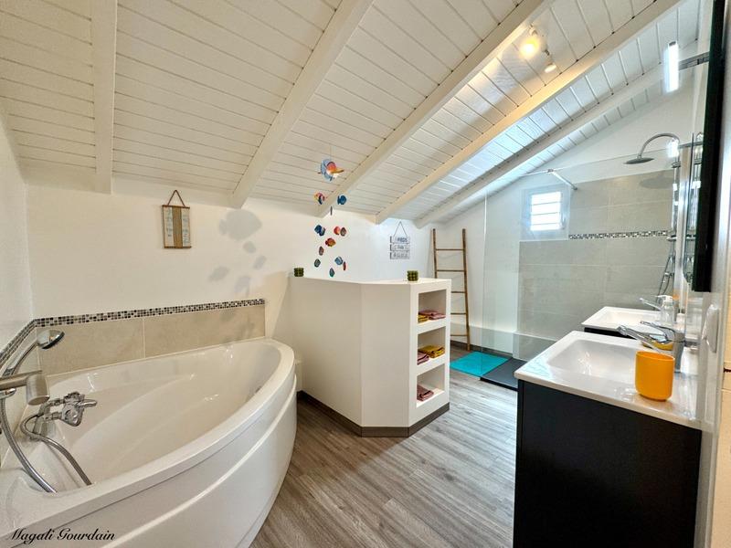 Maison - 135 m² - 5 pièces