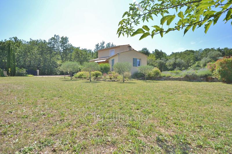 Villa - 100 m² - 5 pièces
