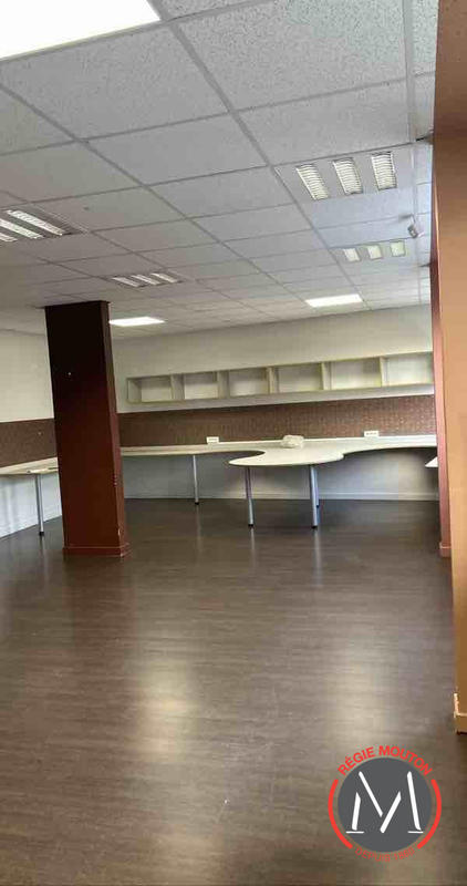 Local commercial - 116 m² - 3 pièces