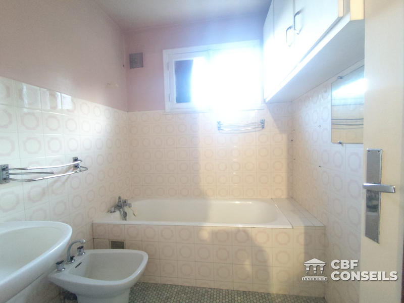 Maison - 160 m² - 8 pièces