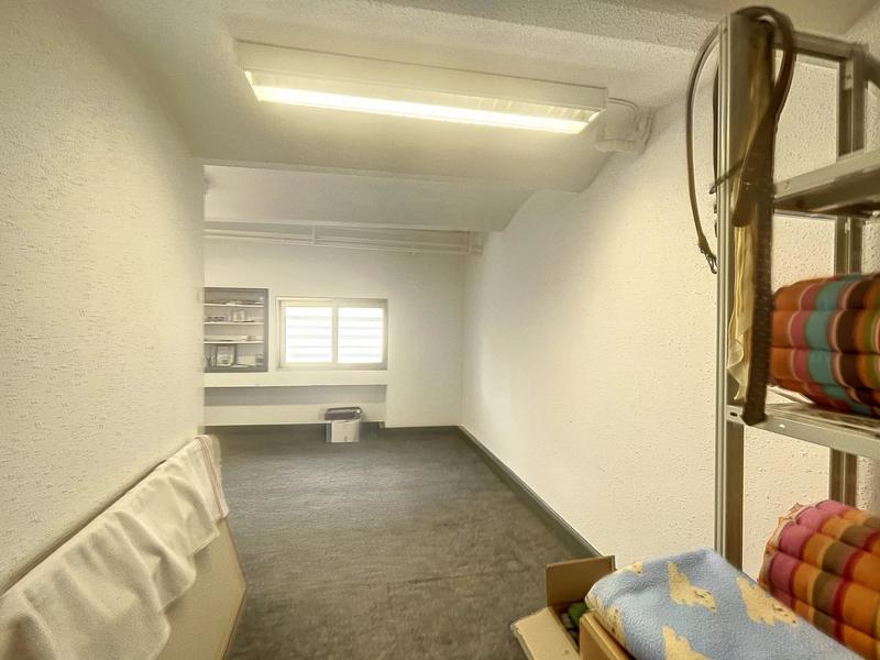 Local commercial - 195 m² - 5 pièces