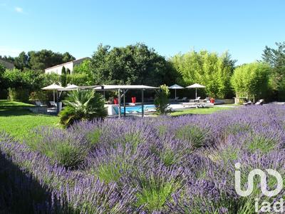 Maison - 855 m² - 22 pièces