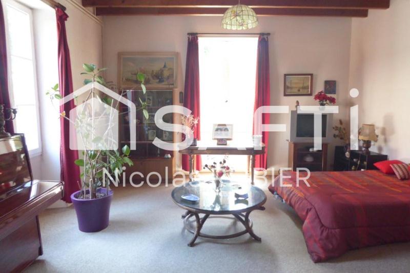 Maison - 210 m² - 8 pièces