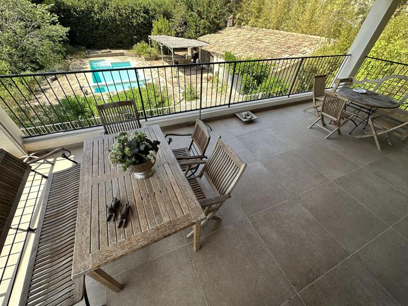 Villa - 211 m² - 9 pièces