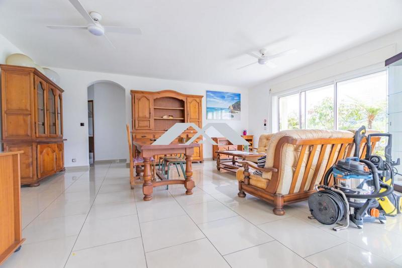 Maison traditionnelle - 95 m² - 4 pièces