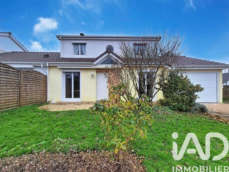 Maison - 140 m² - 6 pièces