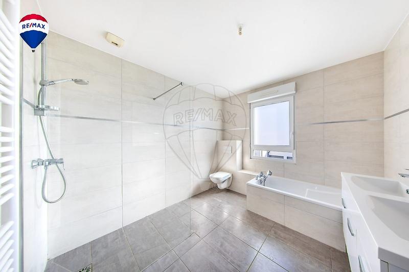 Maison - 107 m² - 5 pièces