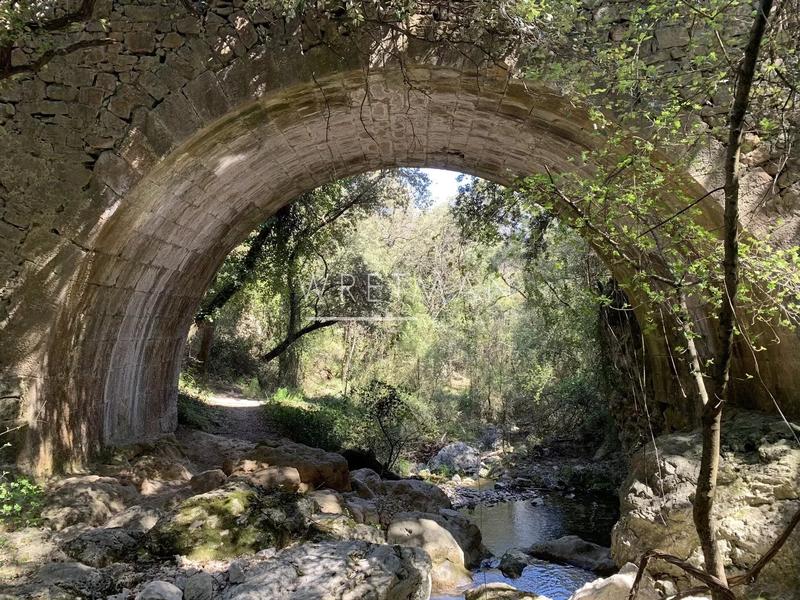 Propriété - 550 m² - 11 pièces