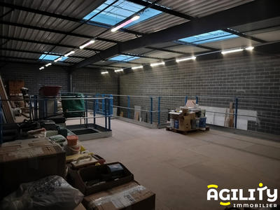 Entrepôt - 380 m²