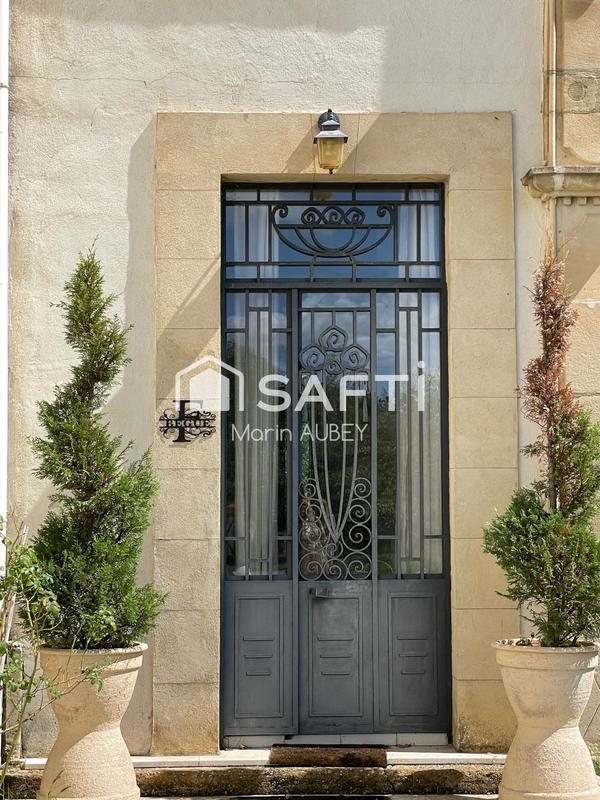 Maison de maîtres - 331 m² - 12 pièces