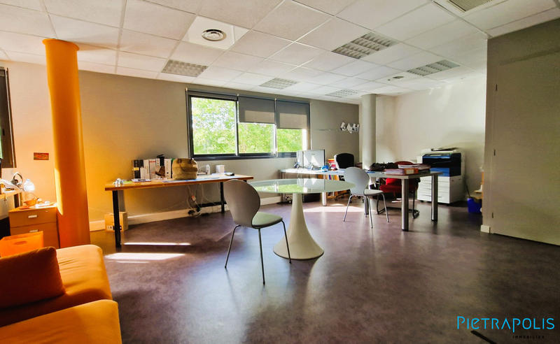 Bureau - 46 m² - 1 pièce