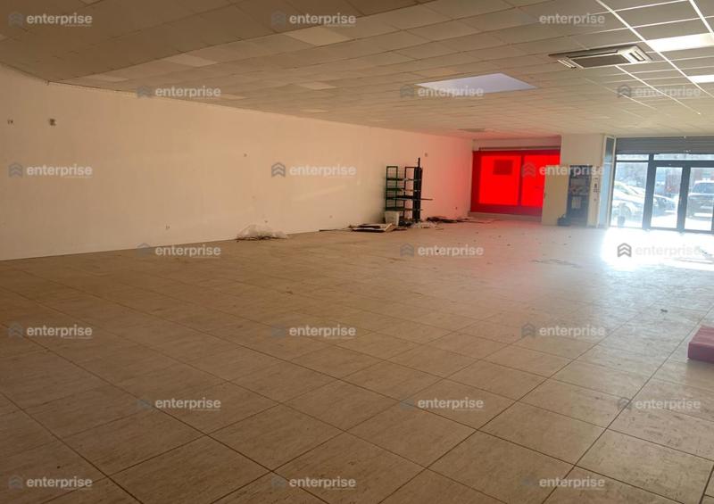Local commercial - 470 m²