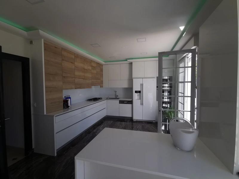 Maison - 156 m² - 6 pièces