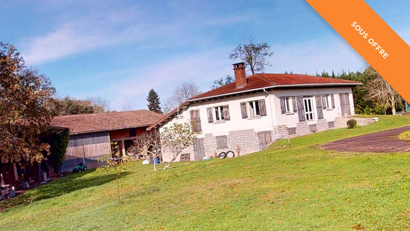 Maison - 382 m² - 9 pièces