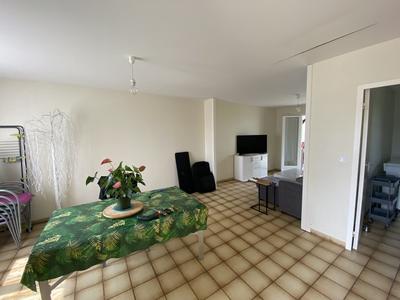 Maison traditionnelle - 88 m² - 4 pièces