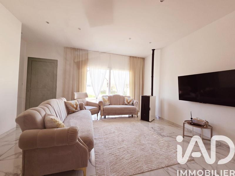 Maison - 80 m² - 5 pièces