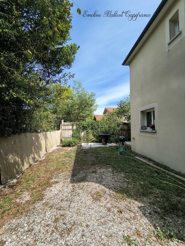Maison - 95 m² - 4 pièces