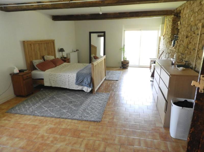 Corps de ferme - 203 m² - 8 pièces