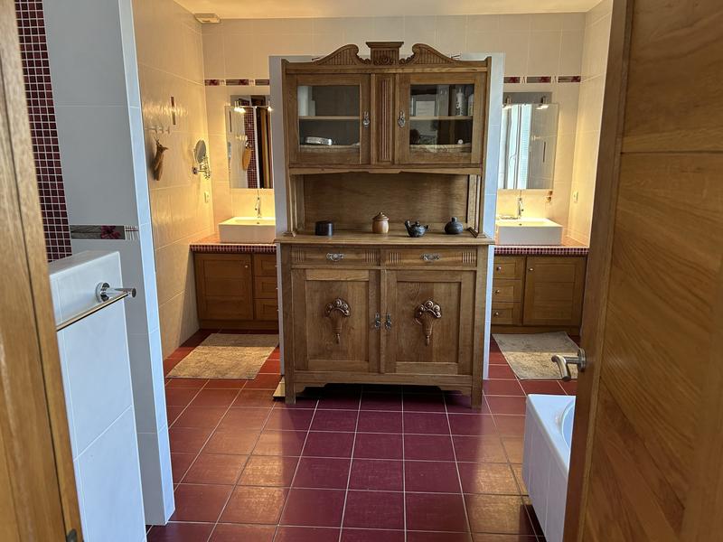 Maison - 267 m² - 10 pièces