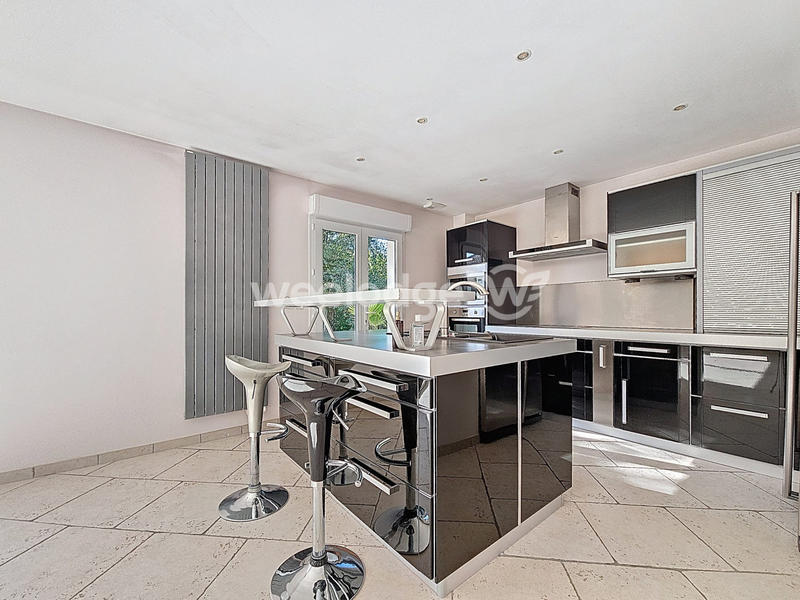 Maison traditionnelle - 166 m² - 6 pièces