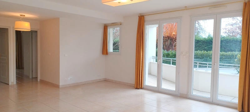 Appartement - 99 m² - 3 pièces