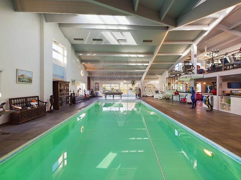 Propriété - 700 m² - 11 pièces