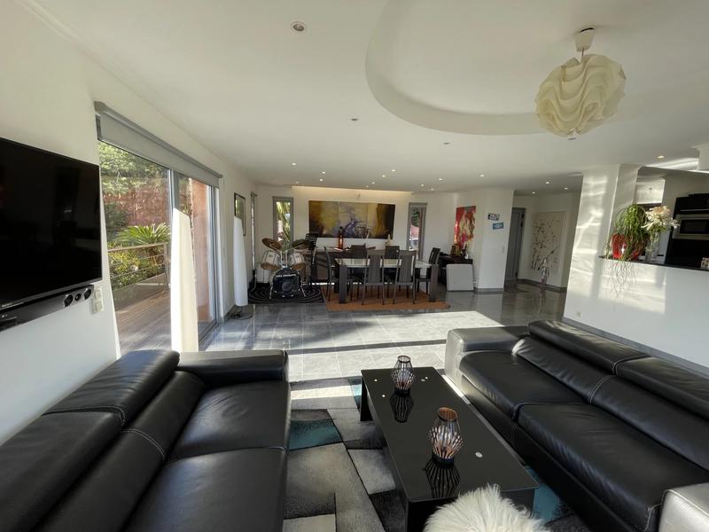 Villa - 183 m² - 6 pièces