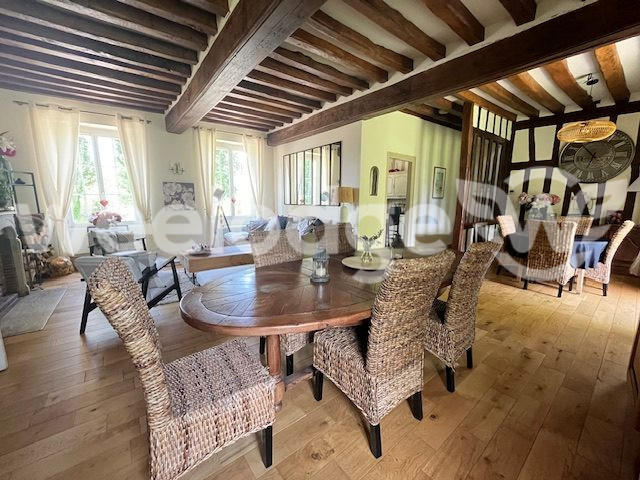 Maison ancienne - 220 m² - 7 pièces