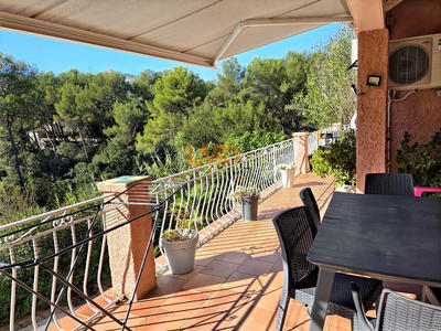 Propriété - 181 m² - 7 pièces