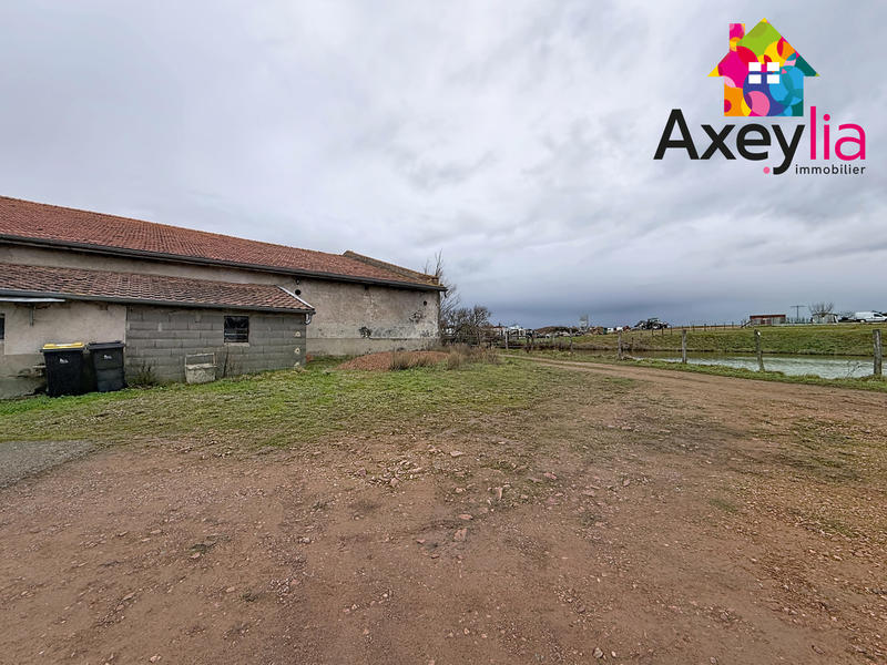 Maison - 300 m² - 3 pièces